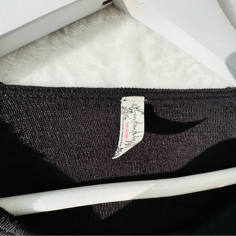 Freepeople. Intimately free. Size S. Sheer full sleeve with curved hem. NWOT - Picture 11 of 14